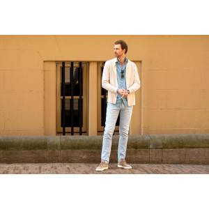 Layered in Style: Linen-Cotton Meets Denim Cool