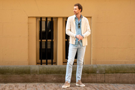 Layered in Style: Linen-Cotton Meets Denim Cool