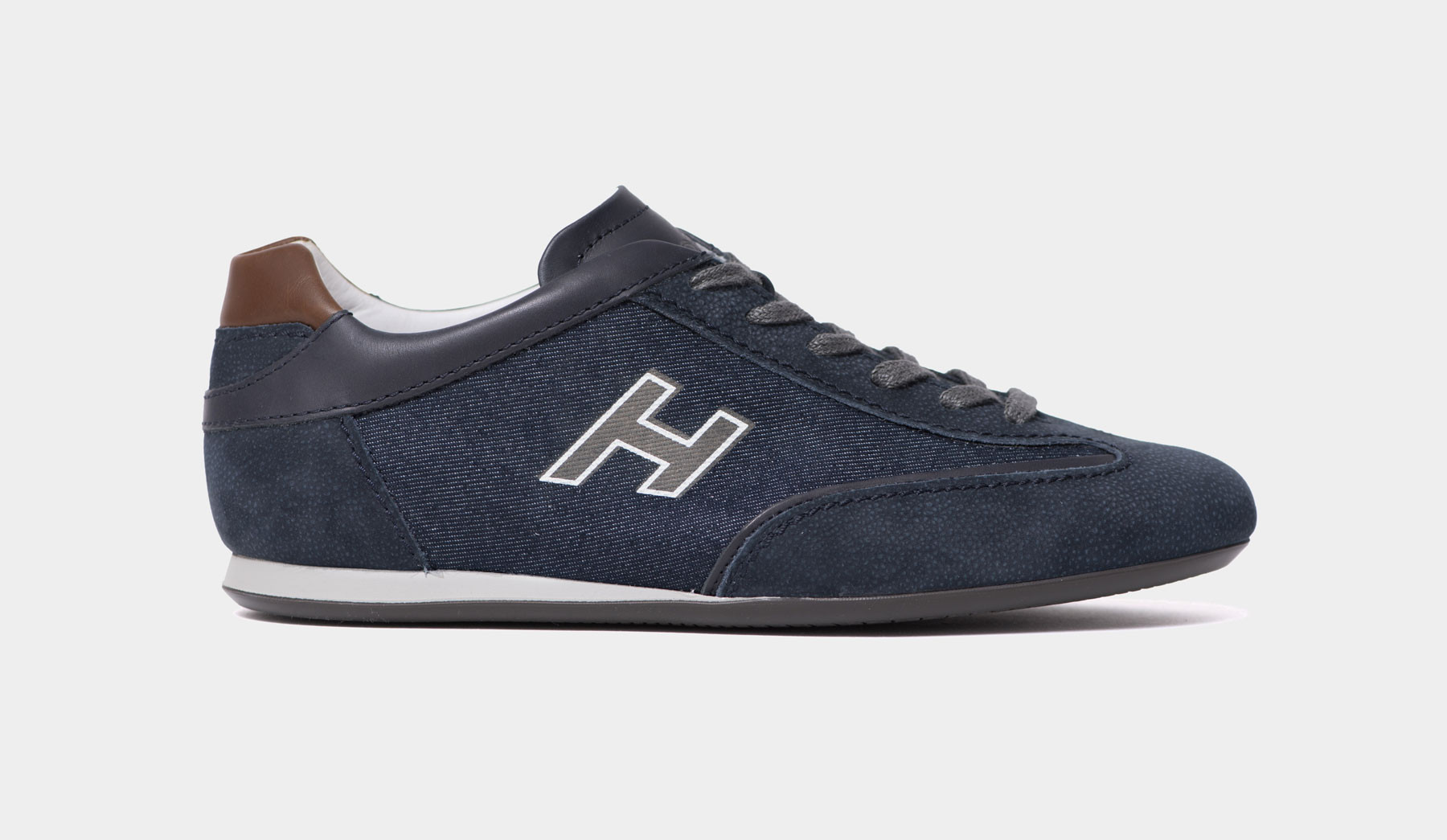 Hogan Modello Olympia 2024 www.favors