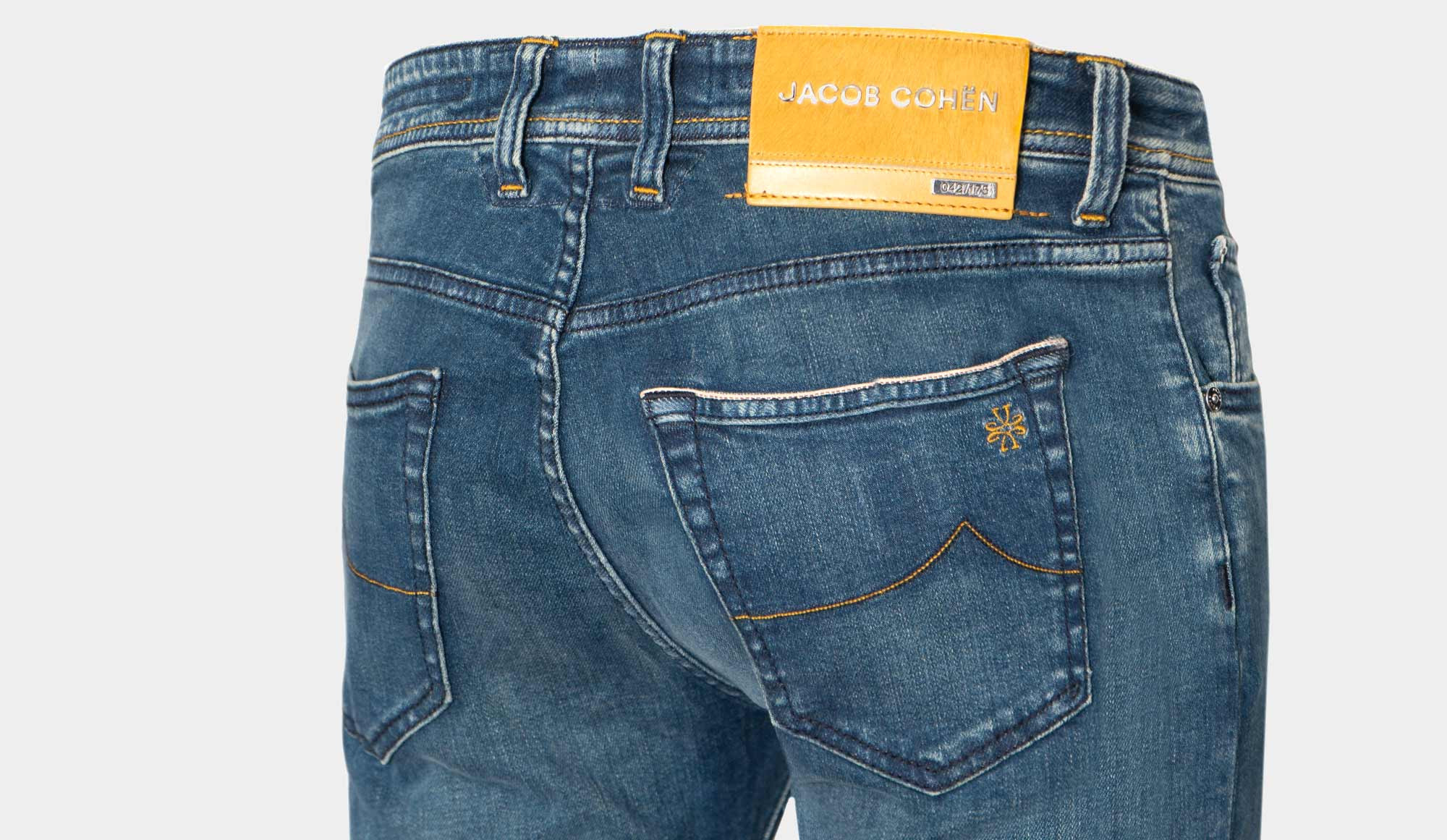 Jacob cohen jeans sale 2025